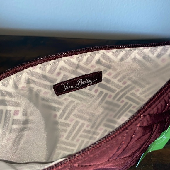 Vera Bradley Cosmetic Wine Quilted Makeup Bag Brand New W/Tags - Picture 2 of 4